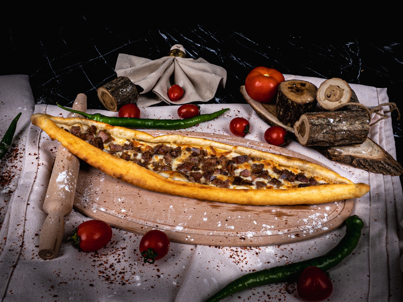 Kavurmalı Kaşarlı Pide